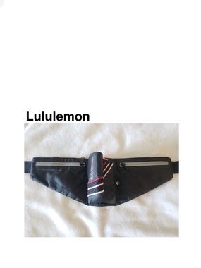 Lululemon Hydration Bag with Bottle Holder for Jogging Running Hiking Campi.⭐️⭐️